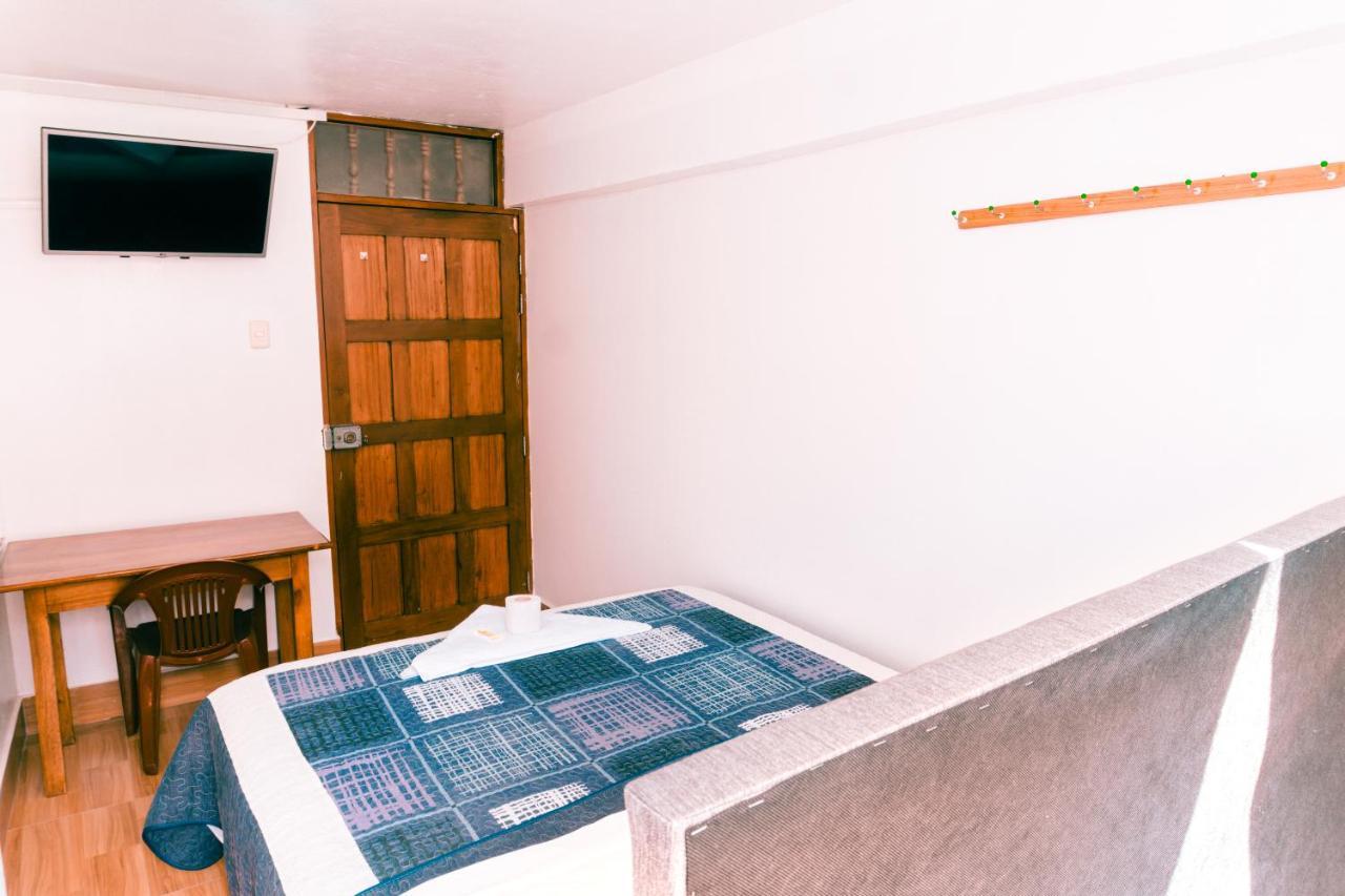 Hostal Mi Peru ชาชาโปยาส ภายนอก รูปภาพ