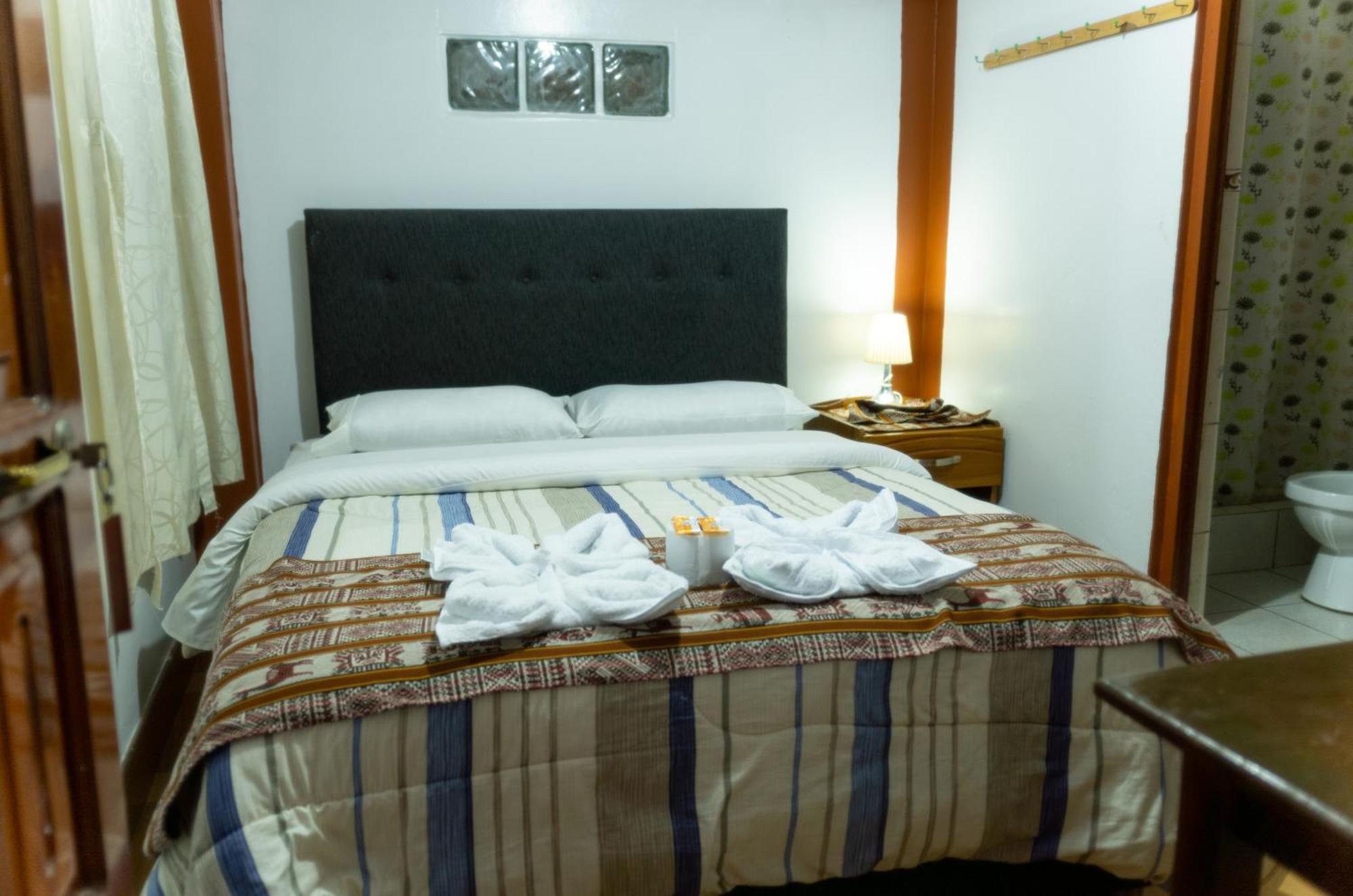 Hostal Mi Peru ชาชาโปยาส ภายนอก รูปภาพ