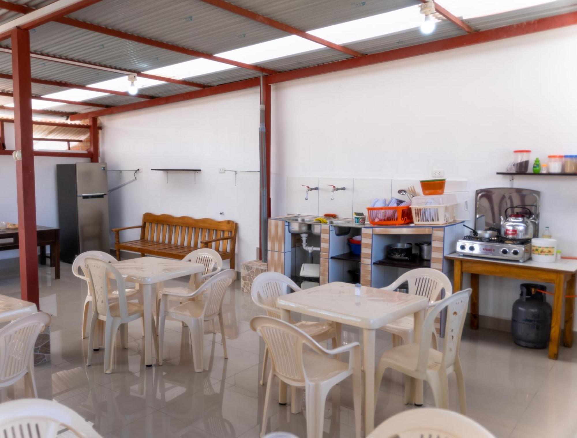 Hostal Mi Peru ชาชาโปยาส ภายนอก รูปภาพ