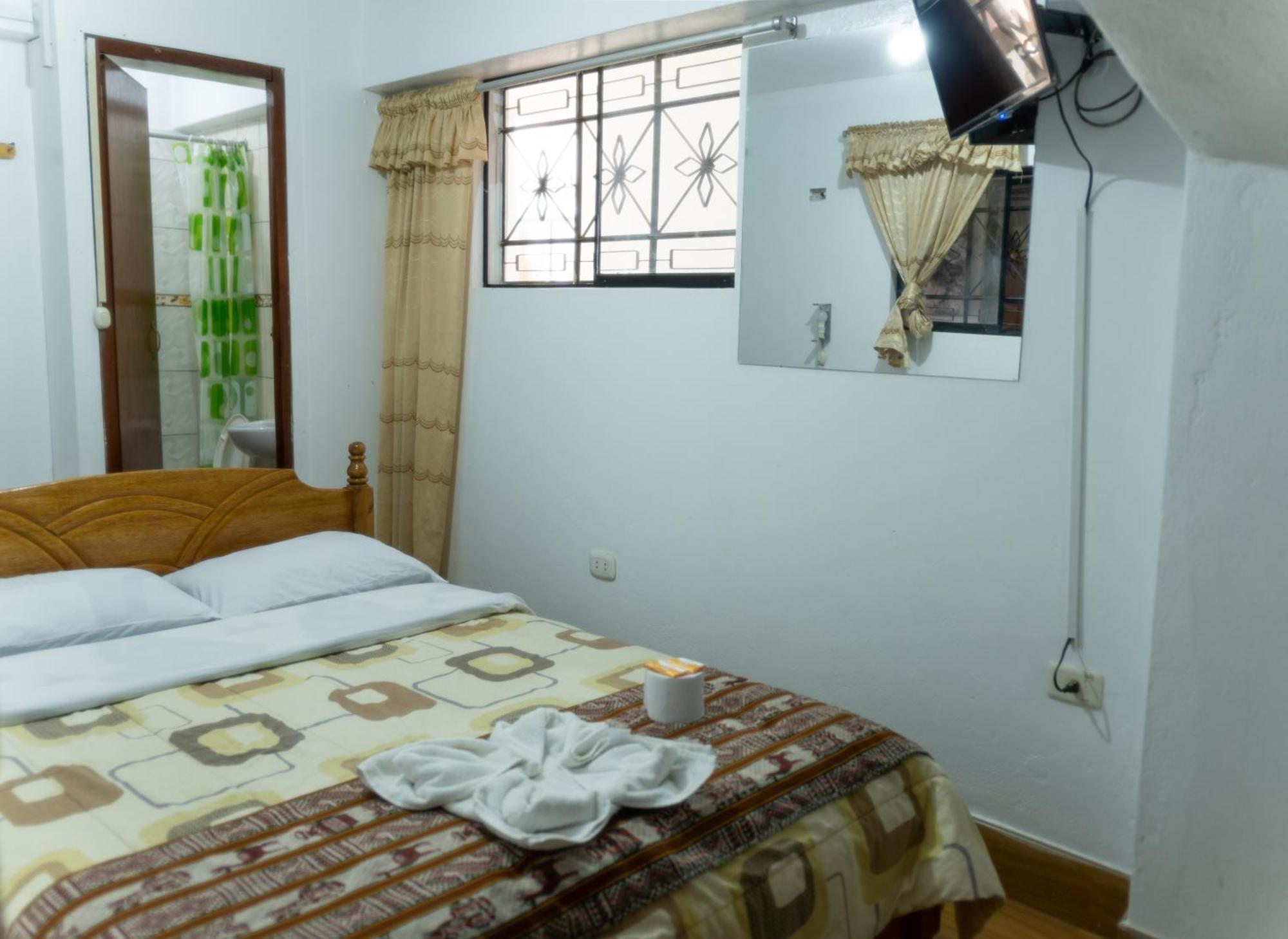Hostal Mi Peru ชาชาโปยาส ภายนอก รูปภาพ